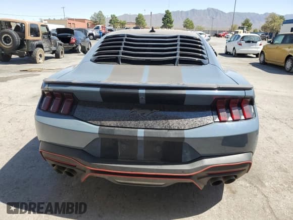✅ 2024 Ford Mustang EcoBoost Premium • VIN: 1FA6P8TH2R5109104 • Lot: 54505265. Wystawiony na Copart z przebiegiem 8 413 mil. Bezpłatny archiwum sprzedaży aukcyjnych z USA i szczegółowy raport historii pojazdu na DreamBid. Zdjęcie 6.