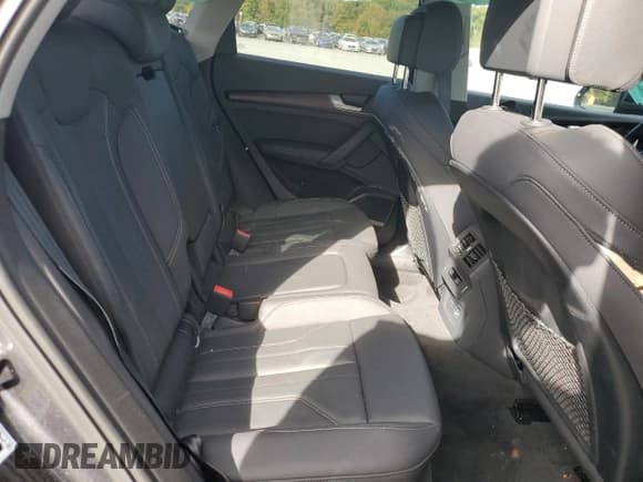 ✅ 2024 Audi Q5 S line Premium Plus • VIN: WA1EAAFY5R2129112 • Lot: 86159065. Wystawiony na Copart z przebiegiem 19 862 mil. Bezpłatny archiwum sprzedaży aukcyjnych z USA i szczegółowy raport historii pojazdu na DreamBid. Zdjęcie 11.