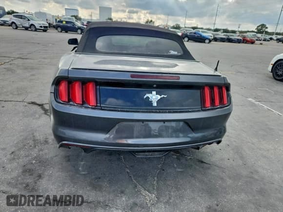 ✅ 2017 Ford Mustang V6 • VIN: 1FATP8EM5H5208852 • Lot: 94364965. Wystawiony na Copart z przebiegiem Nie podano. Bezpłatny archiwum sprzedaży aukcyjnych z USA i szczegółowy raport historii pojazdu na DreamBid. Zdjęcie 6.
