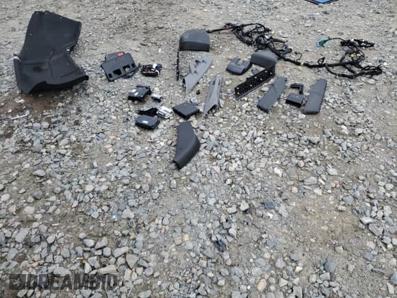 ✅ 2024 GMC Sierra 2500HD • VIN: 1GT39LE70RF171111 • Лот: 50174155. Опубликован ранее на Copart с пробегом 5 231 миль. Бесплатный доступ к архиву аукционных продаж из США и подробный отчёт об истории автомобиля на DreamBid. Изображение 12.