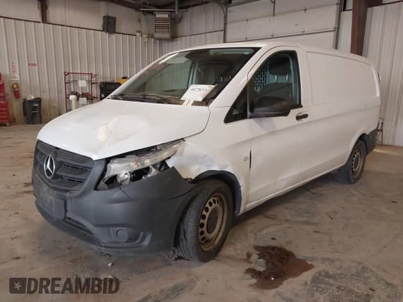 ✅ 2020 Mercedes-Benz Metris Cargo • VIN: W1YV0BEY6L3760724 • Lot: 41783352. Wystawiony na IAAI z przebiegiem 141 941 mil. Bezpłatny archiwum sprzedaży aukcyjnych z USA i szczegółowy raport historii pojazdu na DreamBid. Zdjęcie 2.