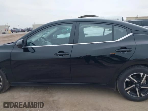 ✅ 2025 Nissan Sentra SV • VIN: 3N1AB8CV3SY340727 • Lot: 43833125. Listed on IAAI with 13,815 mi. Free auction sales archive from the USA and detailed vehicle history report at DreamBid. Image 14.