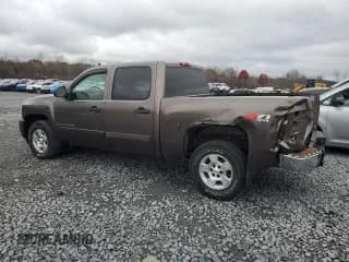✅ 2007 Chevrolet Silverado 1500 1LT • VIN: 2GCEK13MX71617618 • Lot: 91478155. Wystawiony na Copart z przebiegiem 111 928 mil. Bezpłatny archiwum sprzedaży aukcyjnych z USA i szczegółowy raport historii pojazdu na DreamBid. Zdjęcie 2.