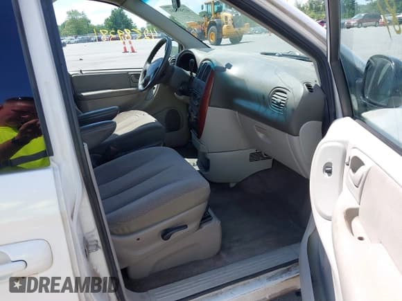 ✅ 2007 Chrysler Town & Country • VIN: 1A4GJ45R97B245625 • Лот: 42589381. Опубликован ранее на IAAI с пробегом Не указан. Бесплатный доступ к архиву аукционных продаж из США и подробный отчёт об истории автомобиля на DreamBid. Изображение 5.