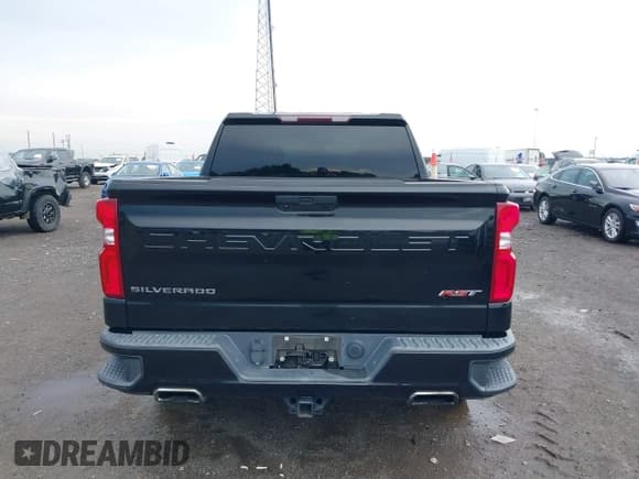 ✅ 2019 Chevrolet Silverado 1500 RST • VIN: 3GCUYEEDXKG177656 • Lot: 42870941. Wystawiony na IAAI z przebiegiem 72 422 mil. Bezpłatny archiwum sprzedaży aukcyjnych z USA i szczegółowy raport historii pojazdu na DreamBid. Zdjęcie 16.