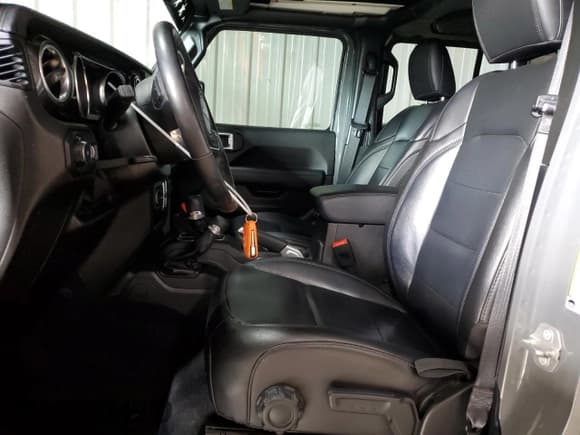 ✅ 2019 Jeep Wrangler Unlimited Sahara • VIN: 1C4HJXEN7KW691461 • Лот: 87179375. Опубликован ранее на Copart с пробегом 38 942 миль. Бесплатный доступ к архиву аукционных продаж из США и подробный отчёт об истории автомобиля на DreamBid. Изображение 7.