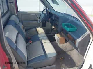 1988 Dodge Dakota z VIN 1B7FN14X4JS766943, wystawiony jako IAAI lot #42588206 z przebiegiem 183 527 mil mil oraz . Historia ofert i sprzedaży dostępna na DreamBid. Obrazek 5.