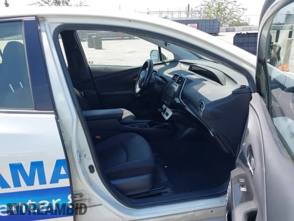 ✅ 2017 Toyota Prius Plus • VIN: JTDKARFP1H3015664 • Lot: 42908608. Listed on IAAI with 479,038 mi. Free auction sales archive from the USA and detailed vehicle history report at DreamBid. Image 5.