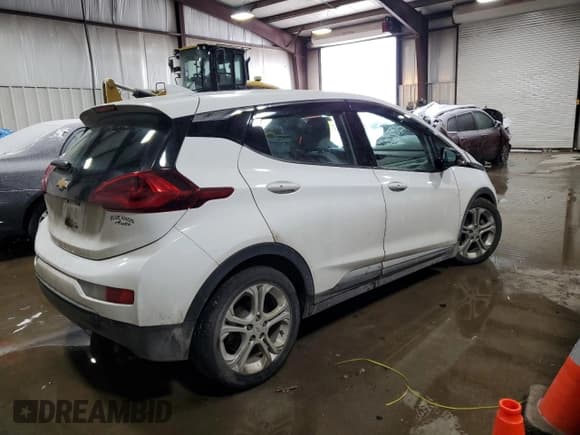 ✅ 2017 Chevrolet Bolt EV LT • VIN: 1G1FW6S00H4177699 • Lot: 87070484. Wystawiony na Copart z przebiegiem 102 758 mil. Bezpłatny archiwum sprzedaży aukcyjnych z USA i szczegółowy raport historii pojazdu na DreamBid. Zdjęcie 3.