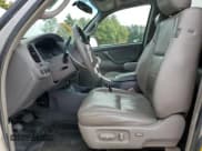 ✅ 2006 Toyota Sequoia SR5 • VIN: 5TDBT44A36S275748 • Лот: 85670935. Опубликован ранее на Copart с пробегом 143 228 миль. Бесплатный доступ к архиву аукционных продаж из США и подробный отчёт об истории автомобиля на DreamBid. Изображение 7.