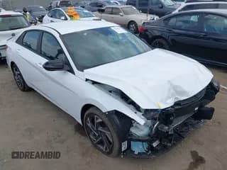 ✅ 2025 Hyundai Elantra SEL Sport • VIN: KMHLM4DG9SU868568 • Лот: 43205920. Опубликован ранее на IAAI с пробегом 4 028 миль. Бесплатный доступ к архиву аукционных продаж из США и подробный отчёт об истории автомобиля на DreamBid. Изображение 1.