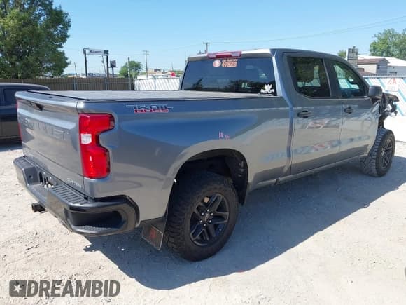 ✅ 2021 Chevrolet Silverado 1500 Custom Trail Boss • VIN: 1GCPYCEF3MZ156816 • Lot: 42629544. Wystawiony na IAAI z przebiegiem 36 280 mil. Bezpłatny archiwum sprzedaży aukcyjnych z USA i szczegółowy raport historii pojazdu na DreamBid. Zdjęcie 4.