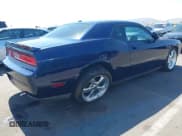 ✅ 2013 Dodge Challenger R/T Classic • VIN: 2C3CDYBT5DH611493 • Lot: 42227574. Wystawiony na IAAI z przebiegiem 76 907 mil. Bezpłatny archiwum sprzedaży aukcyjnych z USA i szczegółowy raport historii pojazdu na DreamBid. Zdjęcie 4.