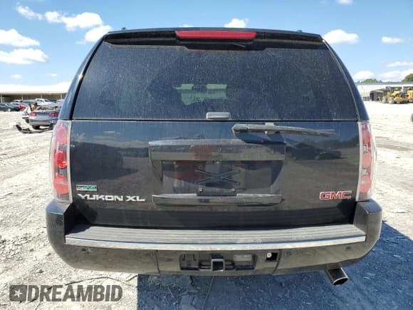 ✅ 2012 GMC Yukon XL Denali • VIN: 1GKS2MEF9CR324138 • Лот: 81835335. Опубликован ранее на Copart с пробегом 165 330 миль. Бесплатный доступ к архиву аукционных продаж из США и подробный отчёт об истории автомобиля на DreamBid. Изображение 6.