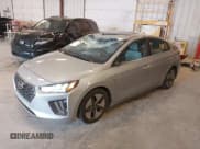 ✅ 2020 Hyundai Ioniq Preferred • VIN: KMHC85LC2LU221312 • Lot: 41971425. Wystawiony na IAAI z przebiegiem 45 414 mil. Bezpłatny archiwum sprzedaży aukcyjnych z USA i szczegółowy raport historii pojazdu na DreamBid. Zdjęcie 2.