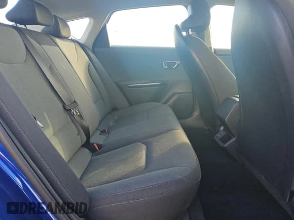 ✅ 2025 Kia K4 LXS • VIN: 3KPFT4DE1SE060037 • Lot: 92843675. Wystawiony na Copart z przebiegiem 13 833 mil. Bezpłatny archiwum sprzedaży aukcyjnych z USA i szczegółowy raport historii pojazdu na DreamBid. Zdjęcie 10.