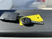 ✅ 2019 Chevrolet Colorado 2WD Work Truck • VIN: 1GCHSBEA0K1161536 • Lot: 43651787. Wystawiony na IAAI z przebiegiem 159 989 mil. Bezpłatny archiwum sprzedaży aukcyjnych z USA i szczegółowy raport historii pojazdu na DreamBid. Zdjęcie 11.