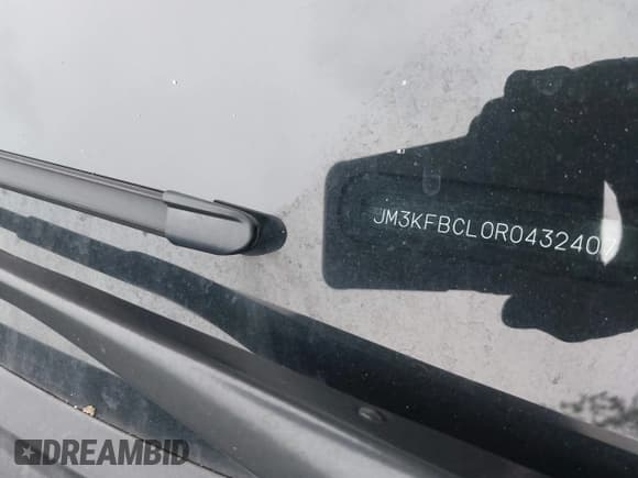 ✅ 2024 Mazda CX-5 S Carbon Edition • VIN: JM3KFBCL0R0432407 • Lot: 43172210. Wystawiony na IAAI z przebiegiem 22 759 mil. Bezpłatny archiwum sprzedaży aukcyjnych z USA i szczegółowy raport historii pojazdu na DreamBid. Zdjęcie 17.