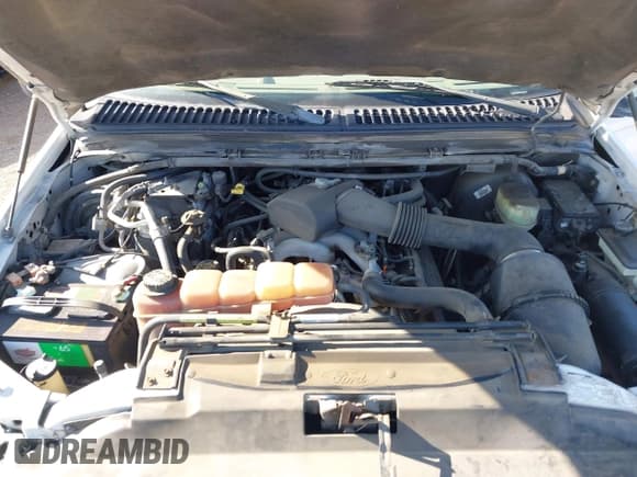 ✅ 2000 Ford Excursion Limited • VIN: 1FMNU42S5YED53957 • Lot: 42007784. Wystawiony na IAAI z przebiegiem 181 876 mil. Bezpłatny archiwum sprzedaży aukcyjnych z USA i szczegółowy raport historii pojazdu na DreamBid. Zdjęcie 10.