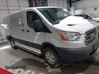 ✅ 2017 Ford Transit • VIN: 1FTYR1YM1HKA91592 • Lot: 41588259. Wystawiony na IAAI z przebiegiem 188 356 mil. Bezpłatny archiwum sprzedaży aukcyjnych z USA i szczegółowy raport historii pojazdu na DreamBid. Zdjęcie 1.