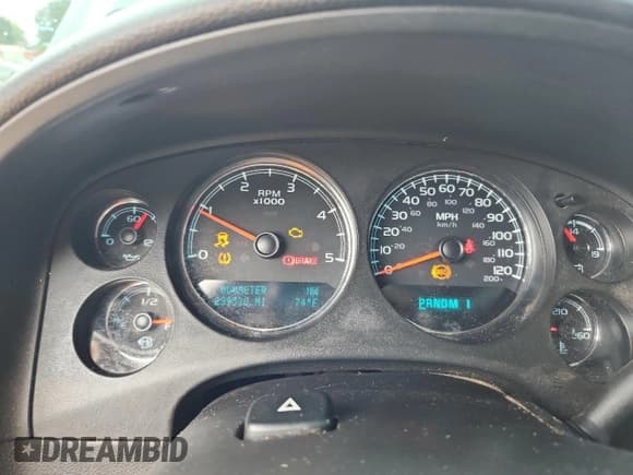 ✅ 2014 Chevrolet Silverado 2500HD LTZ • VIN: 1GC1KYC89EF108491 • Лот: 81073475. Опубликован ранее на Copart с пробегом 239 530 миль. Бесплатный доступ к архиву аукционных продаж из США и подробный отчёт об истории автомобиля на DreamBid. Изображение 9.