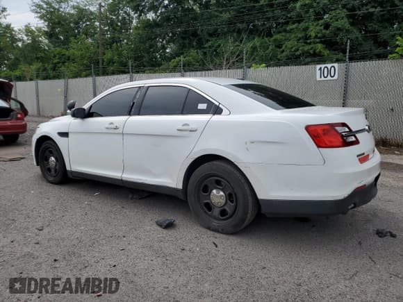 ✅ 2014 Ford Police Interceptor • VIN: 1FAHP2L85EG135121 • Lot: 63996045. Wystawiony na Copart z przebiegiem Nie podano. Bezpłatny archiwum sprzedaży aukcyjnych z USA i szczegółowy raport historii pojazdu na DreamBid. Zdjęcie 2.