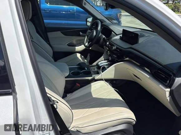 ✅ 2023 Acura MDX • VIN: 5J8YE1H33PL035098 • Lot: 62878405. Wystawiony na Copart z przebiegiem 6 638 mil. Bezpłatny archiwum sprzedaży aukcyjnych z USA i szczegółowy raport historii pojazdu na DreamBid. Zdjęcie 5.