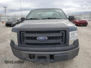 ✅ 2013 Ford F-150 XL • VIN: 1FTMF1CM5DKF27921 • Lot: 93141745. Wystawiony na Copart z przebiegiem 99 146 mil. Bezpłatny archiwum sprzedaży aukcyjnych z USA i szczegółowy raport historii pojazdu na DreamBid. Zdjęcie 5.