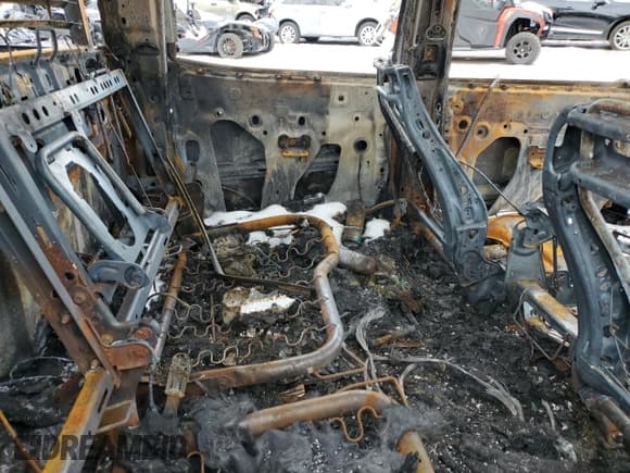 ✅ 2017 Chevrolet Silverado 2500HD Work Truck • VIN: 1GC1KUEY4HF195632 • Lot: 44781235. Wystawiony na Copart z przebiegiem Nie podano. Bezpłatny archiwum sprzedaży aukcyjnych z USA i szczegółowy raport historii pojazdu na DreamBid. Zdjęcie 10.