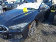 ✅ 2021 BMW 8 Series M850i xDrive • VIN: WBAFY4C03MCF29680 • Лот: 43428815. Опубликован ранее на IAAI с пробегом 26 983 миль. Бесплатный доступ к архиву аукционных продаж из США и подробный отчёт об истории автомобиля на DreamBid. Изображение 2.