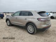 ✅ 2019 Lincoln Nautilus Standard • VIN: 2LMPJ6J95KBL18872 • Lot: 46453375. Listed on Copart with 35,307 mi. Free auction sales archive from the USA and detailed vehicle history report at DreamBid. Image 2.