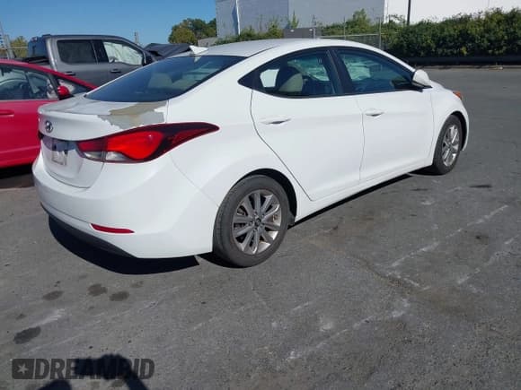 ✅ 2016 Hyundai Elantra SE • VIN: 5NPDH4AE7GH655815 • Lot: 43456567. Listed on IAAI with 85,962 mi. Free auction sales archive from the USA and detailed vehicle history report at DreamBid. Image 4.