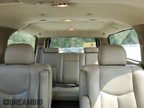 ✅ 2005 Chevrolet Suburban Z71 • VIN: 3GNFK16Z85G172903 • Лот: 54149585. Опубликован ранее на Copart с пробегом 281 745 миль. Бесплатный доступ к архиву аукционных продаж из США и подробный отчёт об истории автомобиля на DreamBid. Изображение 10.