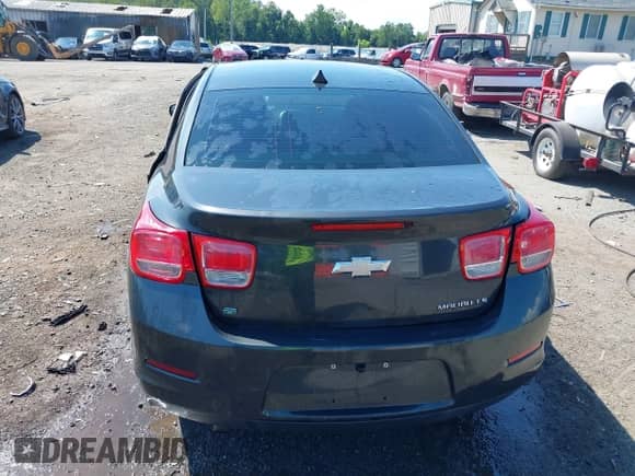 2014 Chevrolet Malibu LS z VIN 1G11A5SL9EF211989, wystawiony jako IAAI lot #42622965 z przebiegiem 94 427 mil mil oraz . Historia ofert i sprzedaży dostępna na DreamBid. Obrazek 16.