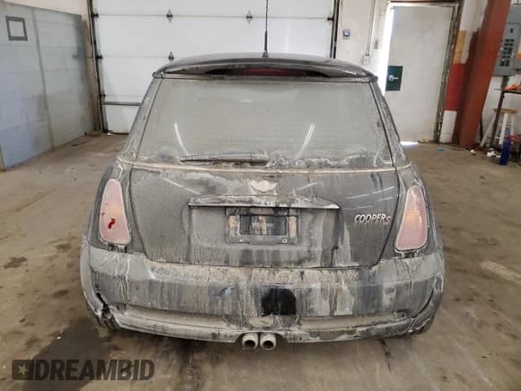 ✅ 2004 MINI Hardtop S • VIN: WMWRE33424TD80732 • Lot: 43086035. Listed on Copart with 160,928 mi. Free auction sales archive from the USA and detailed vehicle history report at DreamBid. Image 6.