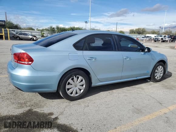 ✅ 2012 Volkswagen Passat S • VIN: 1VWAP7A38CC058553 • Lot: 93152725. Listed on Copart with 142,596 mi. Free auction sales archive from the USA and detailed vehicle history report at DreamBid. Image 3.