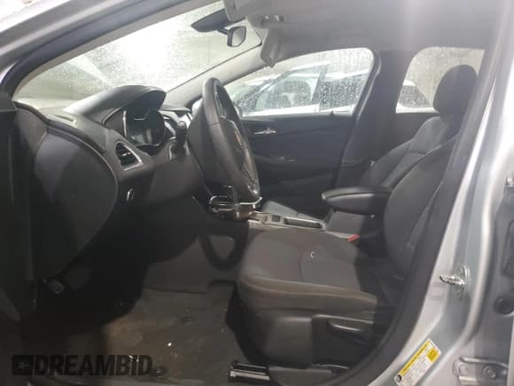 ✅ 2018 Chevrolet Cruze LS • VIN: 1G1BC5SM8J7122555 • Lot: 70678885. Listed on Copart with 101,938 mi. Free auction sales archive from the USA and detailed vehicle history report at DreamBid. Image 7.