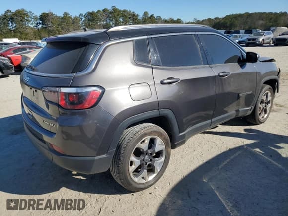 ✅ 2020 Jeep Compass Limited • VIN: 3C4NJDCB3LT133060 • Lot: 88741245. Wystawiony na Copart z przebiegiem 82 469 mil. Bezpłatny archiwum sprzedaży aukcyjnych z USA i szczegółowy raport historii pojazdu na DreamBid. Zdjęcie 3.