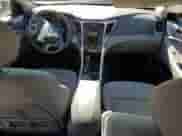 2013 Hyundai Sonata с VIN KMHEC4A43DA099379, выставлен на аукционе Copart как лот 82406355 с пробегом Не указан миль и Списание • Salvage title. История ставок и продаж доступна на DreamBid. Изображение 8.