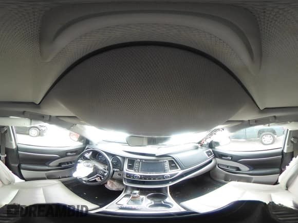 ✅ 2018 Toyota Highlander Limited Platinum • VIN: 5TDYZRFH3JS283082 • Lot: 43339719. Wystawiony na IAAI z przebiegiem 48 268 mil. Bezpłatny archiwum sprzedaży aukcyjnych z USA i szczegółowy raport historii pojazdu na DreamBid. Zdjęcie 19.