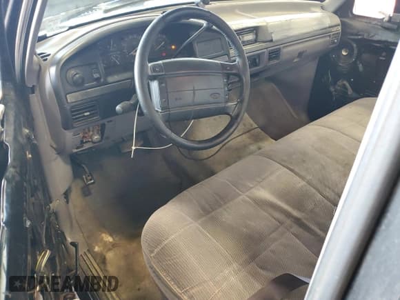 ✅ 1995 Ford F-150 • VIN: 1FTEF15N0SNB67494 • Lot: 71704725. Wystawiony na Copart z przebiegiem 163 148 mil. Bezpłatny archiwum sprzedaży aukcyjnych z USA i szczegółowy raport historii pojazdu na DreamBid. Zdjęcie 8.