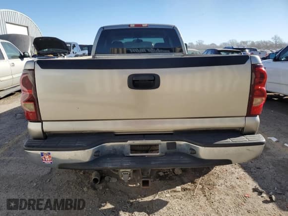 ✅ 2003 Chevrolet Silverado 2500HD LS • VIN: 1GCHC291X3E116055 • Lot: 83660854. Listed on Copart with Not provided. Free auction sales archive from the USA and detailed vehicle history report at DreamBid. Image 6.