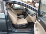 ✅ 2017 Hyundai Sonata 2.4L • VIN: 5NPE24AF9HH568062 • Lot: 43567715. Listed on IAAI with 181,112 mi. Free auction sales archive from the USA and detailed vehicle history report at DreamBid. Image 5.