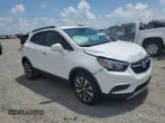 ✅ 2022 Buick Encore Preferred • VIN: KL4CJASM4NB546225 • Лот: 65510835. Опубликован ранее на Copart с пробегом 16 366 миль. Бесплатный доступ к архиву аукционных продаж из США и подробный отчёт об истории автомобиля на DreamBid. Изображение 4.