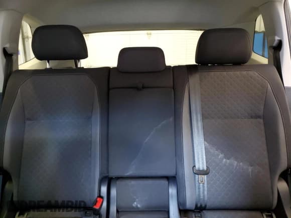 ✅ 2020 Volkswagen Tiguan S • VIN: 3VV0B7AX8LM113955 • Lot: 84452755. Listed on Copart with 30,970 mi. Free auction sales archive from the USA and detailed vehicle history report at DreamBid. Image 10.