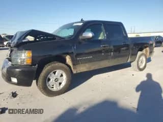 2007 Chevrolet Silverado 1500 1LT z VIN 3GCEK13367G527882, wystawiony jako Copart lot #82679125 z przebiegiem 187 324 mil mil oraz Szkoda całkowita • Salvage title. Historia ofert i sprzedaży dostępna na DreamBid. Obrazek 1.