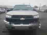 ✅ 2005 Chevrolet Silverado 1500 LS • VIN: 1GCEK19V75E107755 • Lot: 58696125. Wystawiony na Copart z przebiegiem 243 440 mil mil. Skorzystaj z bezpłatnego archiwum sprzedaży aukcyjnych z USA i zobacz szczegółowy raport historii pojazdu na DreamBid. Zdjęcie 5.