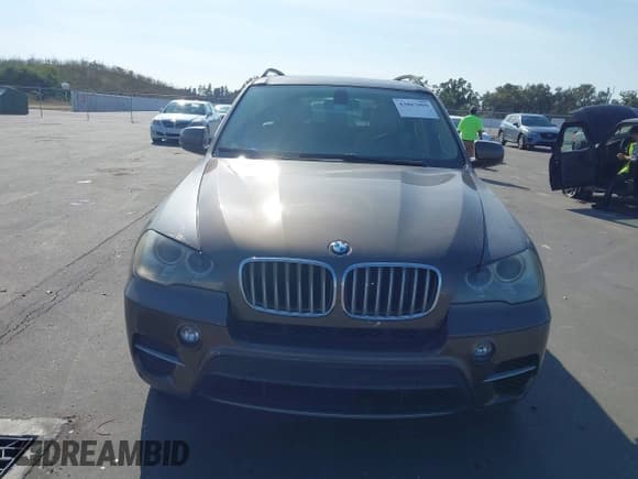 ✅ 2012 BMW X5 35d • VIN: 5UXZW0C58CL664206 • Lot: 43867099. Listed on IAAI with 174,720 mi. Free auction sales archive from the USA and detailed vehicle history report at DreamBid. Image 12.