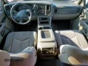 ✅ 2006 Chevrolet Avalanche LS • VIN: 3GNEC12Z26G107531 • Lot: 70942535. Listed on Copart with 191,793 mi. Free auction sales archive from the USA and detailed vehicle history report at DreamBid. Image 8.