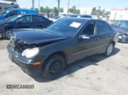 ✅ 2003 Mercedes-Benz C 240 • VIN: WDBRF61J53E012361 • Lot: 42507001. Wystawiony na IAAI z przebiegiem 145 851 mil. Bezpłatny archiwum sprzedaży aukcyjnych z USA i szczegółowy raport historii pojazdu na DreamBid. Zdjęcie 16.